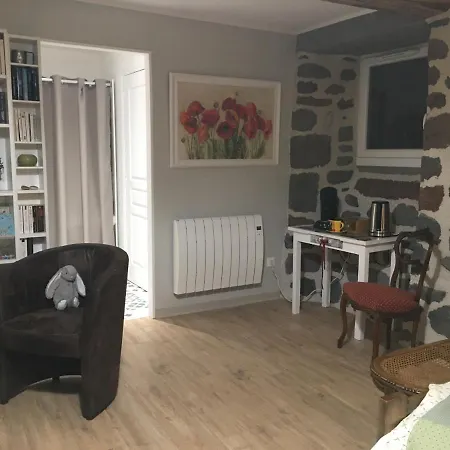 La Cadille Bed & Breakfast *